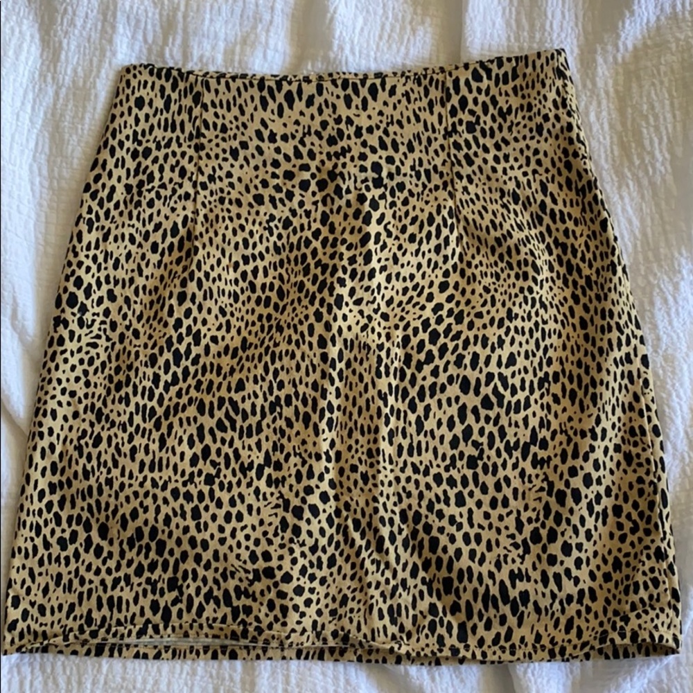 Brandy Melville Cheetah skirt